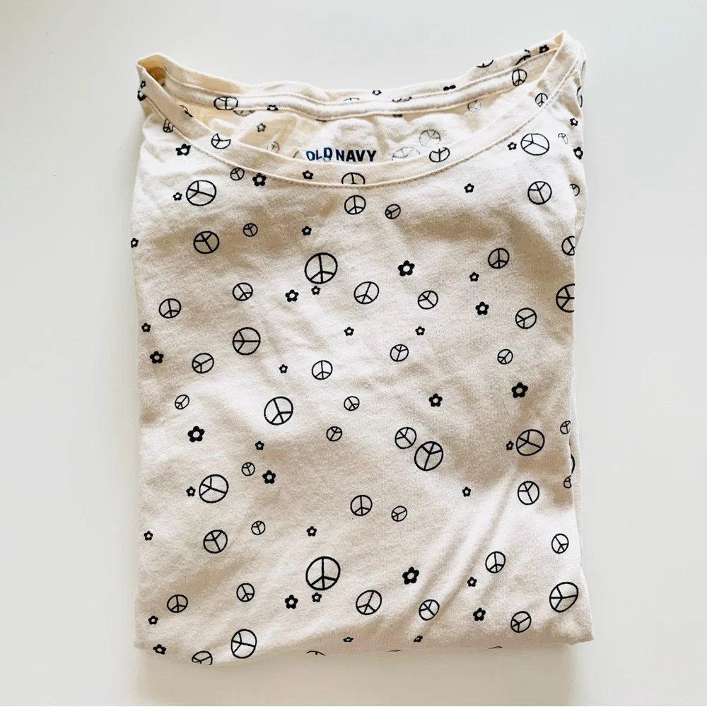 Old Navy Kids Softest Graphic Long Sleeve Tee in Peace Signs and Flowers